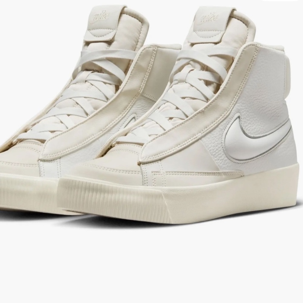Nike Blazer Mid Victory Women’s Sneakers in Summit White/Phantom